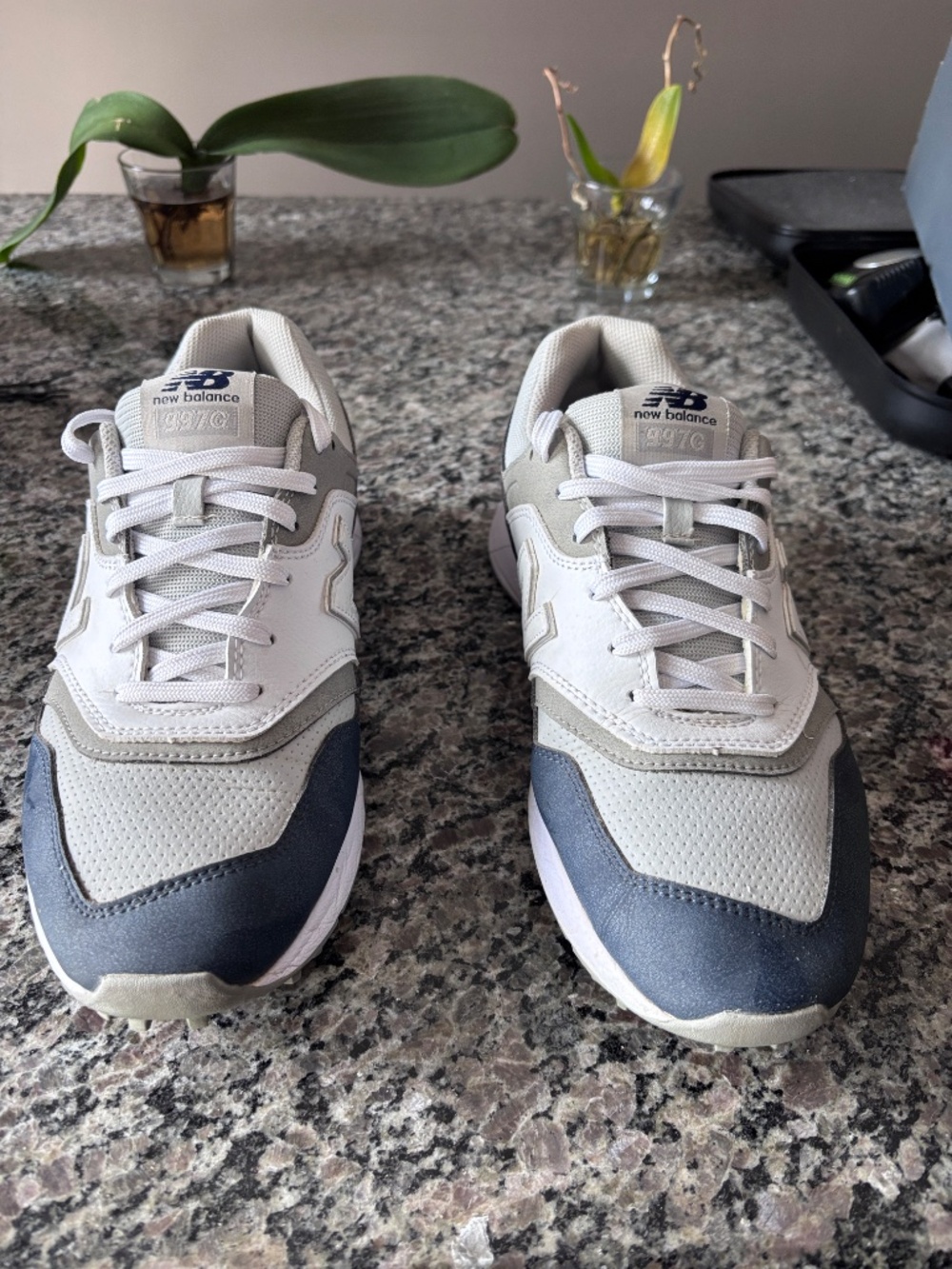 New Balance Men's 997 Golf Shoes, gray and white, 8 4E(extra wide) worn once